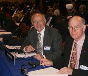 Peter Götz und Dr. Norbert Lammert bei einer Sitzung in Panama