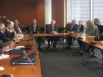 Peter Götz im Gespräch mit der tunesisch/marokkanischen Delegation im Deutschen Bundestag