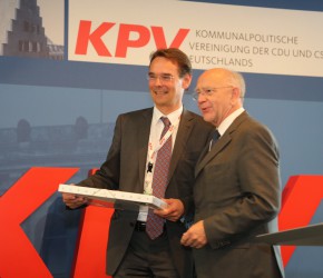 Der neue Bundesvorsitzende der KPV ist gewähl. Ingbert Liebing übernimmt das Amt von Peter Götz, der nicht mehr zur Wahl antreten wollte. (© KPV)
